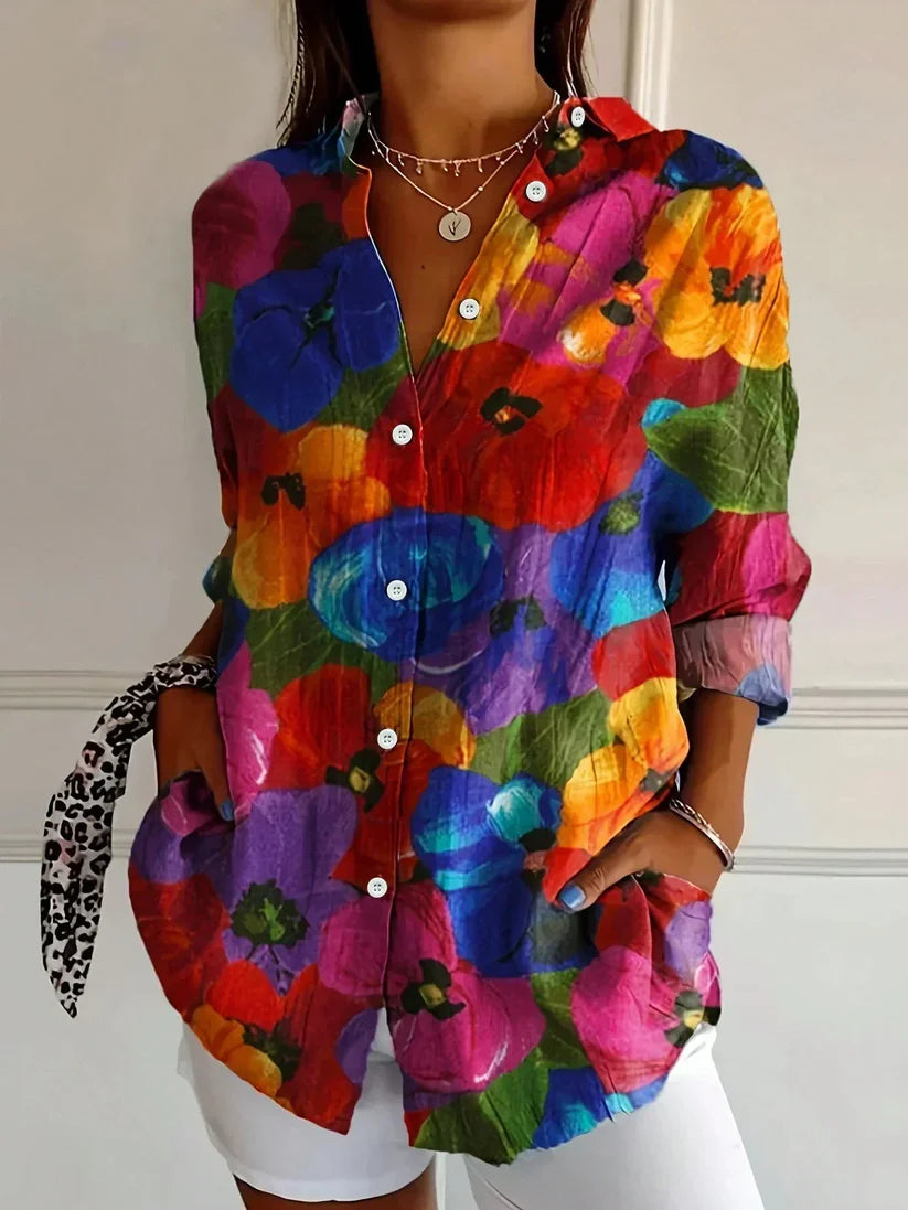 ESTELLE | Mönstrad Blus i Färgstark Design